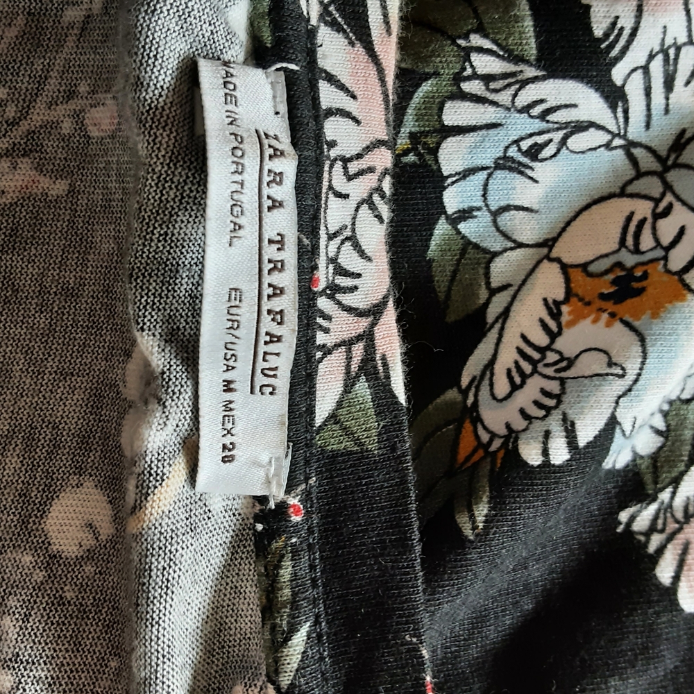Zara Black Floral Short Sleeve Top - Picture 3 of 4